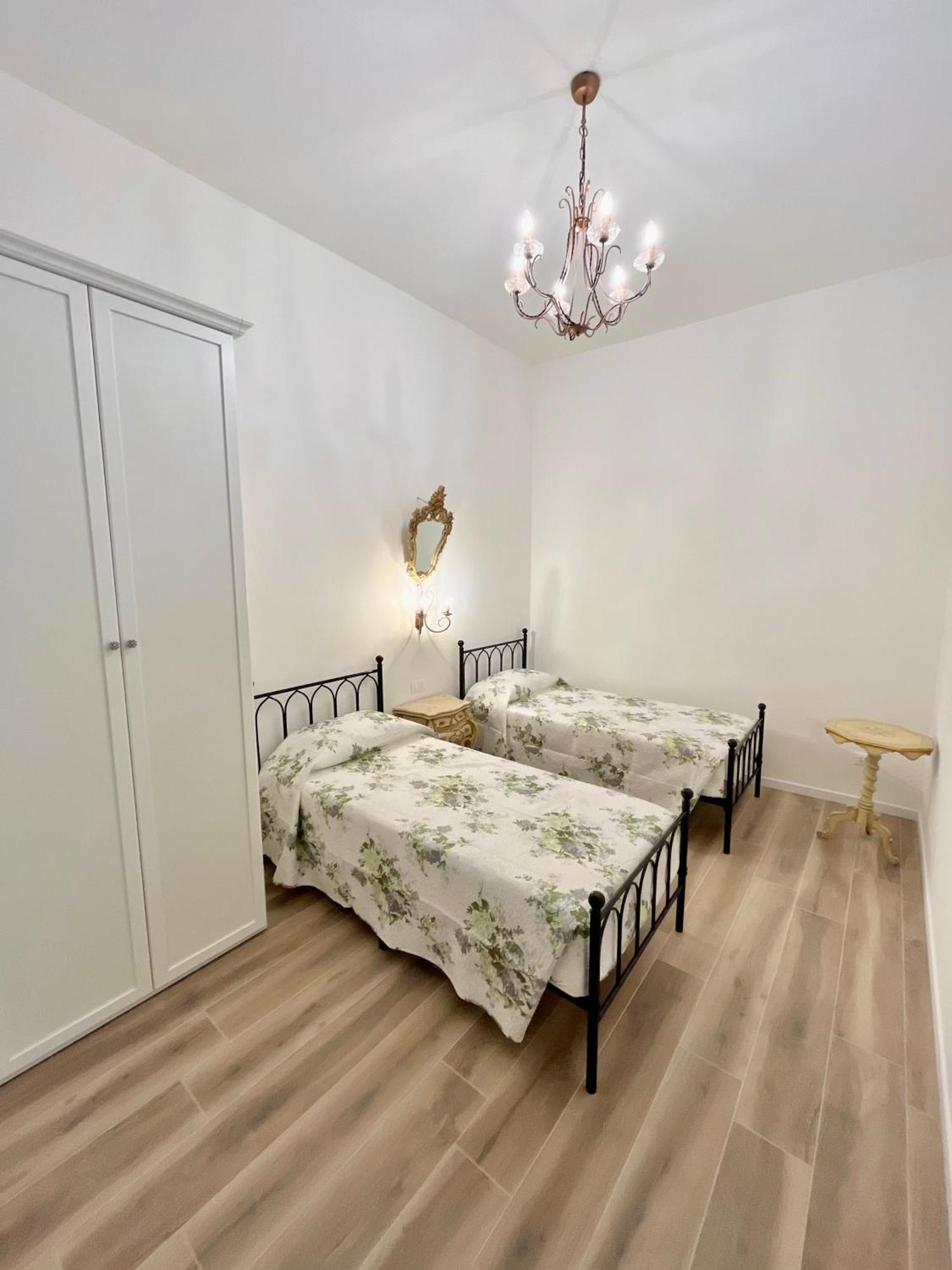 Airoldi Palace Apartment Кіоджа Екстер'єр фото
